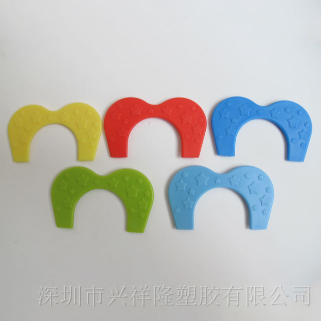 深圳市兴祥隆塑胶有限公司-A20 69×41mm C字形牙胶